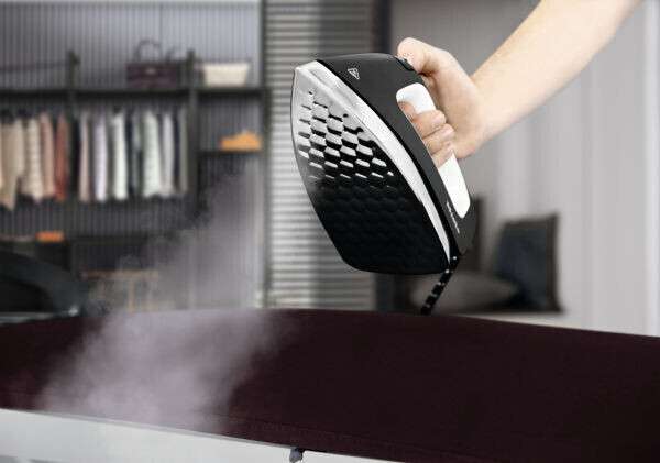 Miele B 4847 FashionMaster mit Display und zusätzlichem Steamer für beste Bügelergebnisse mit viel Komfort.